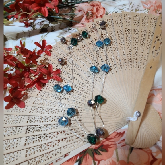 Vintage necklace for sale today - Picture 3 of 8